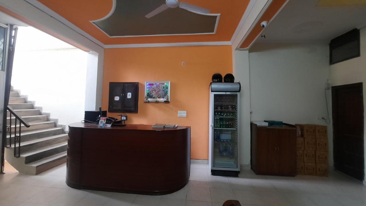 Hotel Holiday Inn Paradise Chandīgarh エクステリア 写真