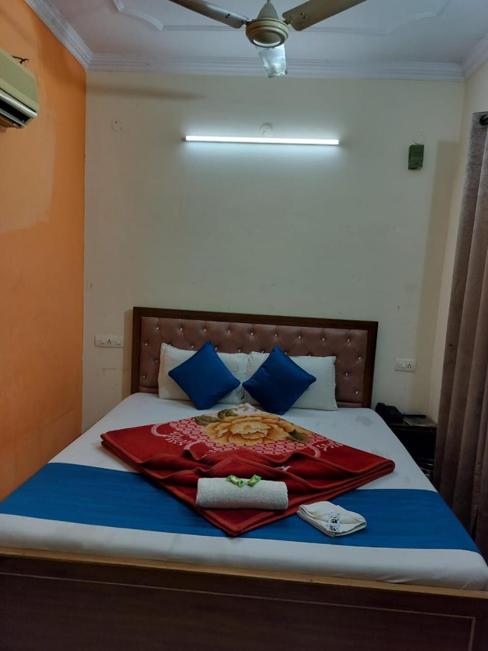Hotel Holiday Inn Paradise Chandīgarh エクステリア 写真