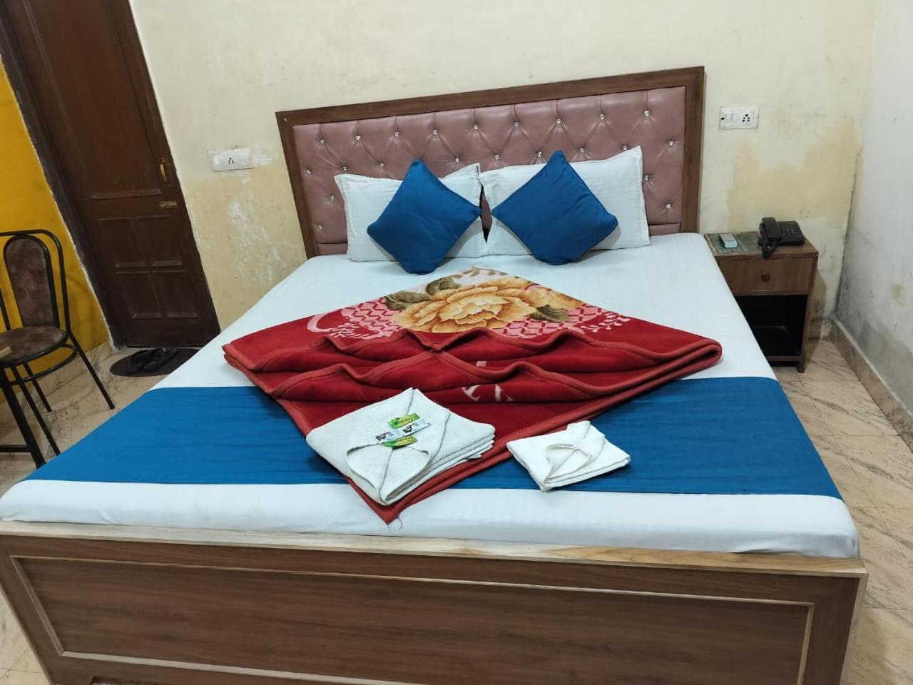 Hotel Holiday Inn Paradise Chandīgarh エクステリア 写真